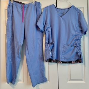 Vera Bradley scrub set light blue 💙